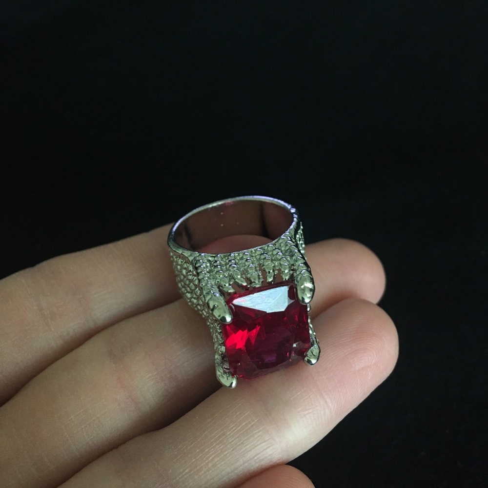 Large Red Rhinestone Cocktail Ring Size 7 - Picture 6 of 8